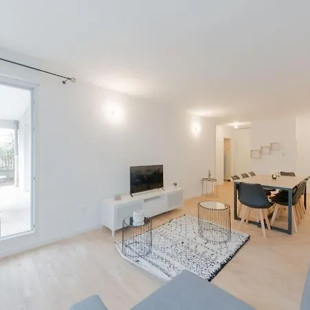 Suite Moderne Familiale 8 Pers - Disney 10M - 2 Sdb Bussy-Saint-Georges Exterior photo